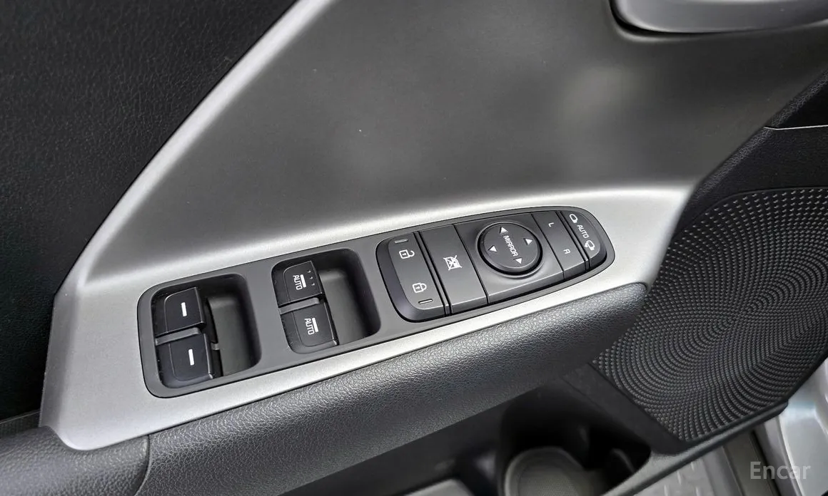 Фото 17 - Kia Niro