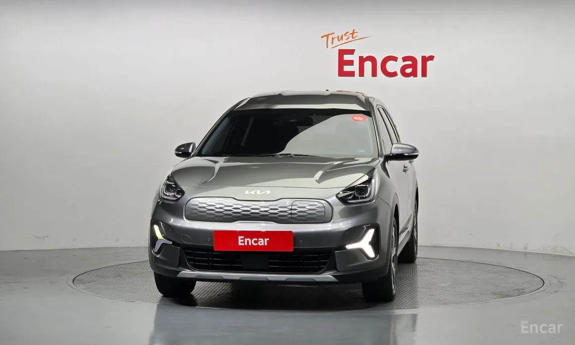 Фото 3 - Kia Niro