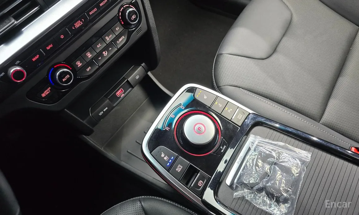 Фото 9 - Kia Niro