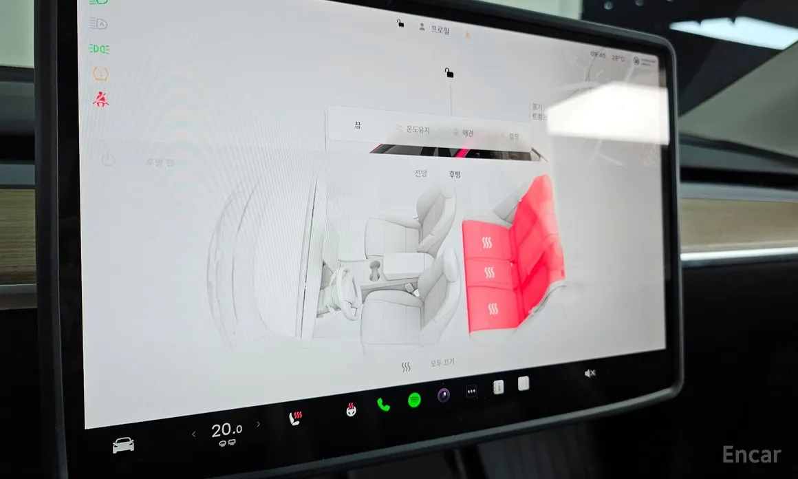 Фото 17 - Tesla Model Y