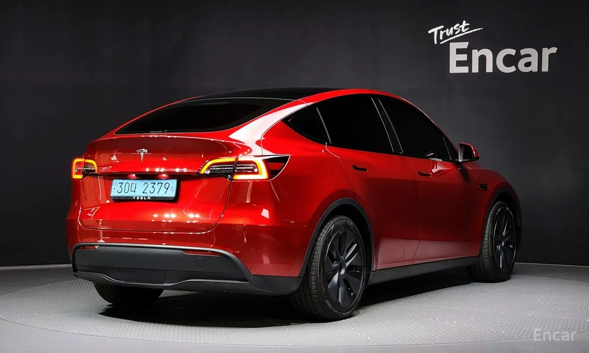 Фото 2 - Tesla Model Y