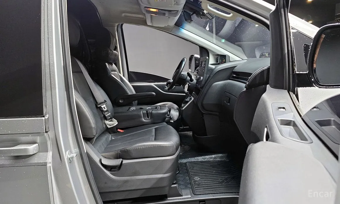 Фото 10 - Hyundai Staria