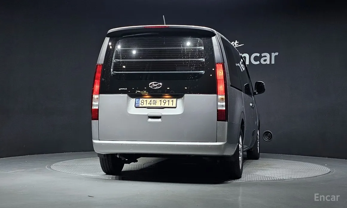 Фото 4 - Hyundai Staria