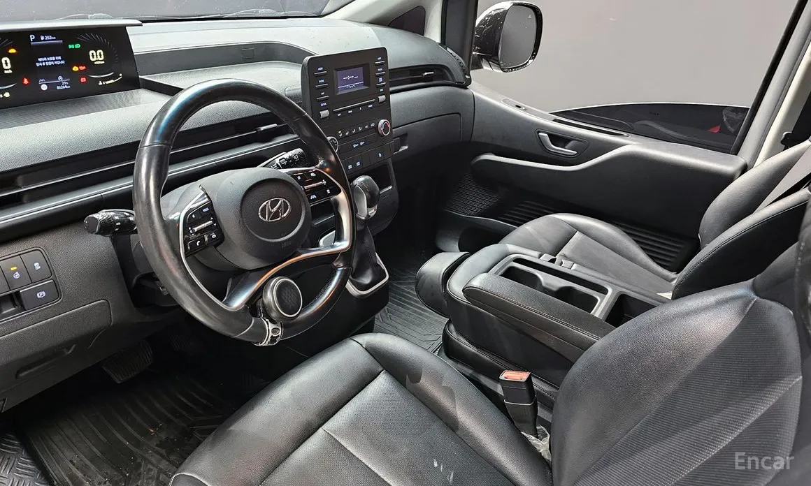 Фото 7 - Hyundai Staria