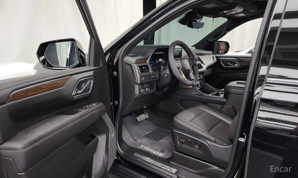Фото 10 - Chevrolet Tahoe