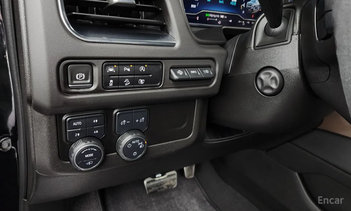 Фото 16 - Chevrolet Tahoe