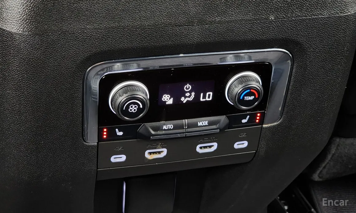 Фото 19 - Chevrolet Tahoe