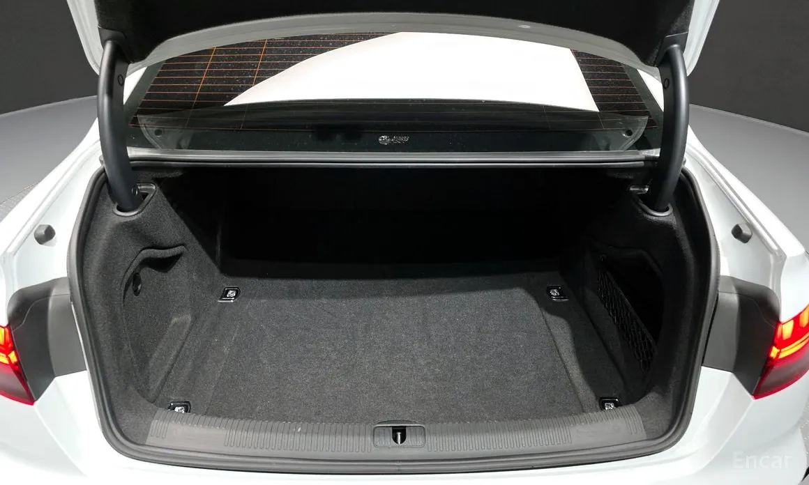 Фото 20 - Audi A4