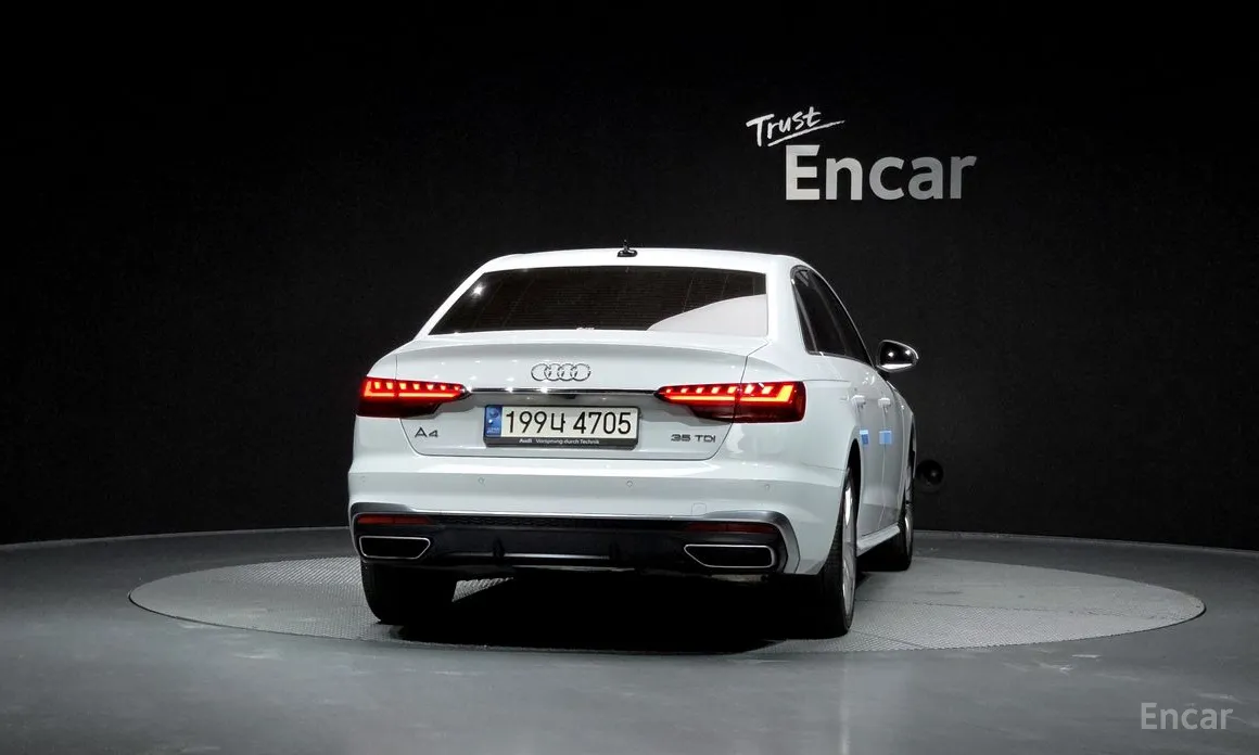 Фото 4 - Audi A4