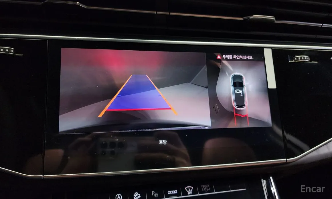 Фото 15 - Audi Q7