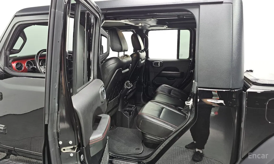 Фото 11 - Jeep Gladiator