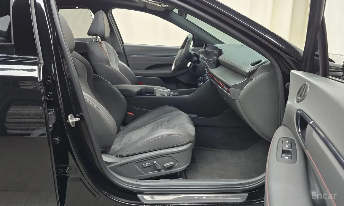 Фото 10 - Hyundai Sonata