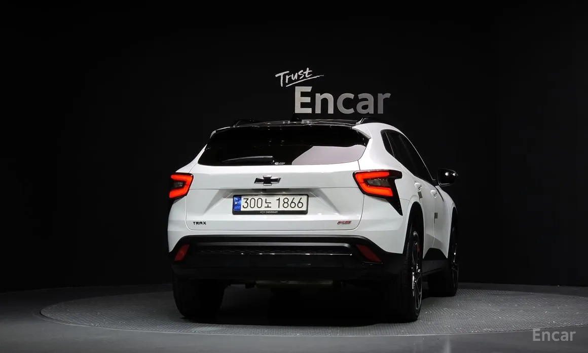 Фото 4 - Chevrolet Trax