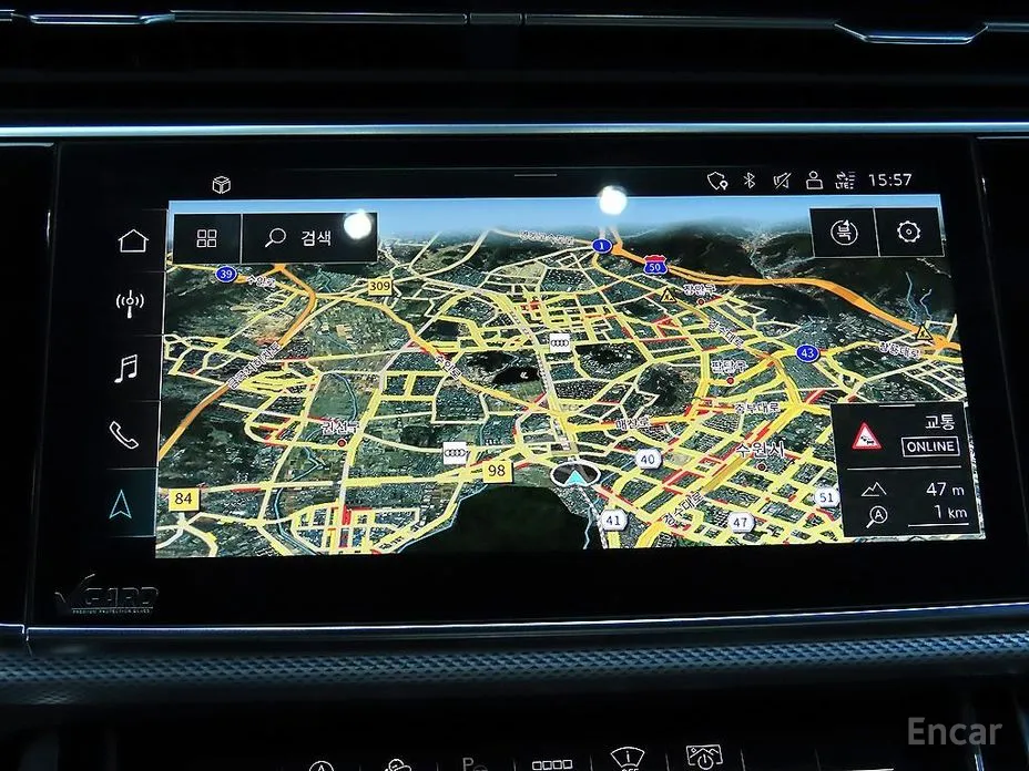 Фото 13 - Audi Q8