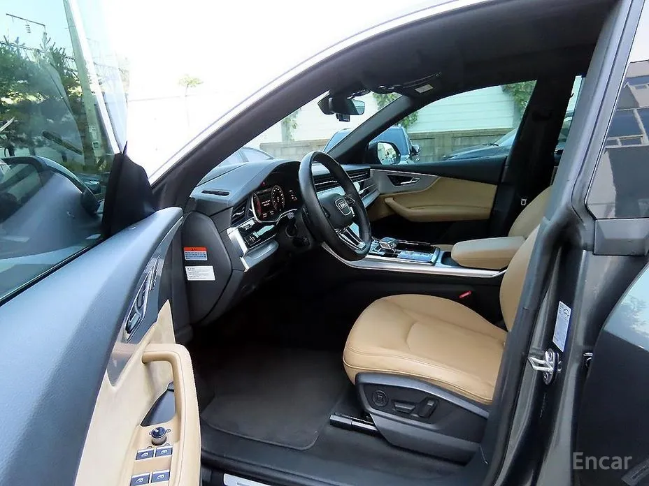 Фото 5 - Audi Q8