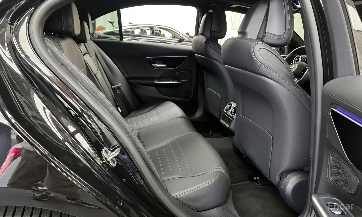 Фото 12 - Mercedes-Benz C-Class