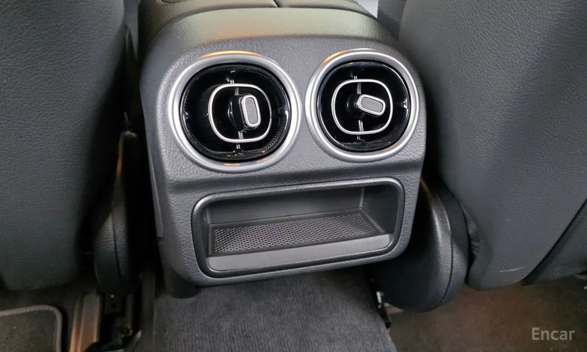 Фото 19 - Mercedes-Benz C-Class