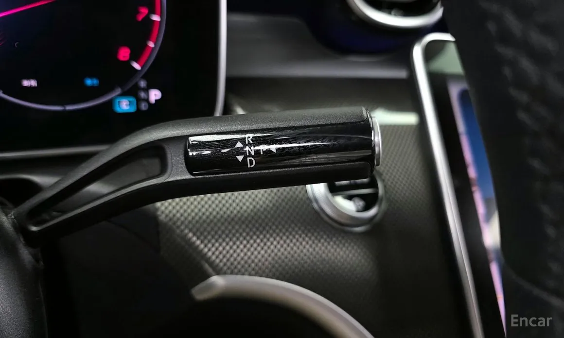 Фото 9 - Mercedes-Benz C-Class