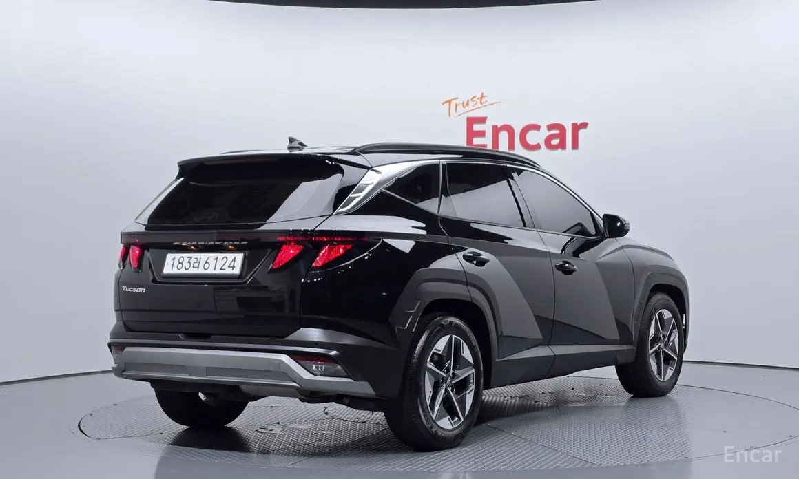 Photo 2 - Hyundai Tucson