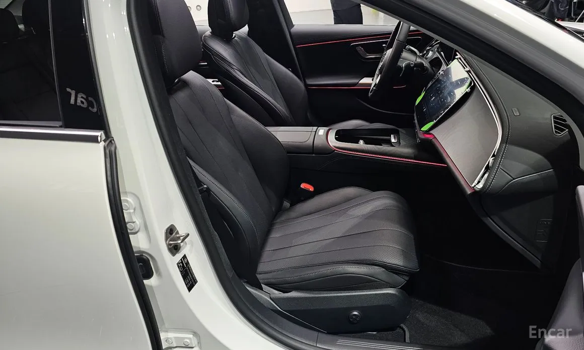 Фото 10 - Mercedes-Benz E-Class