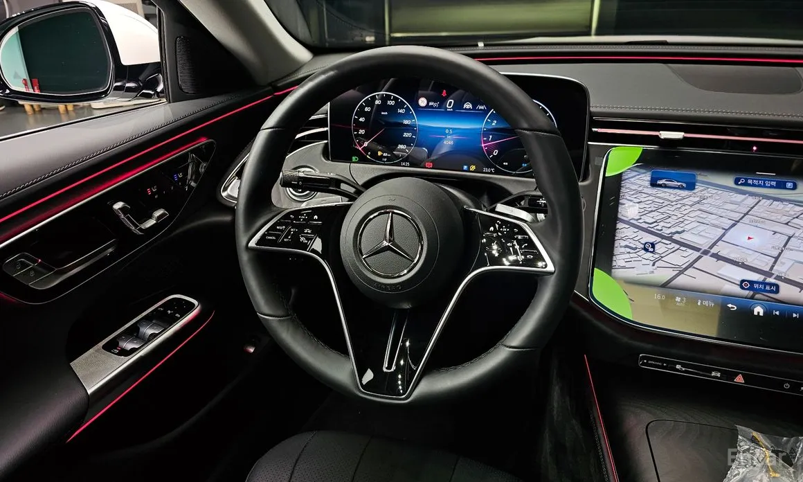 Фото 13 - Mercedes-Benz E-Class