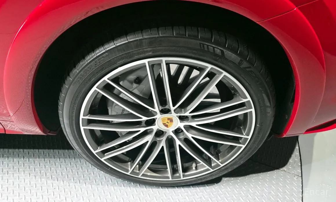 Фото 5 - Porsche Cayenne