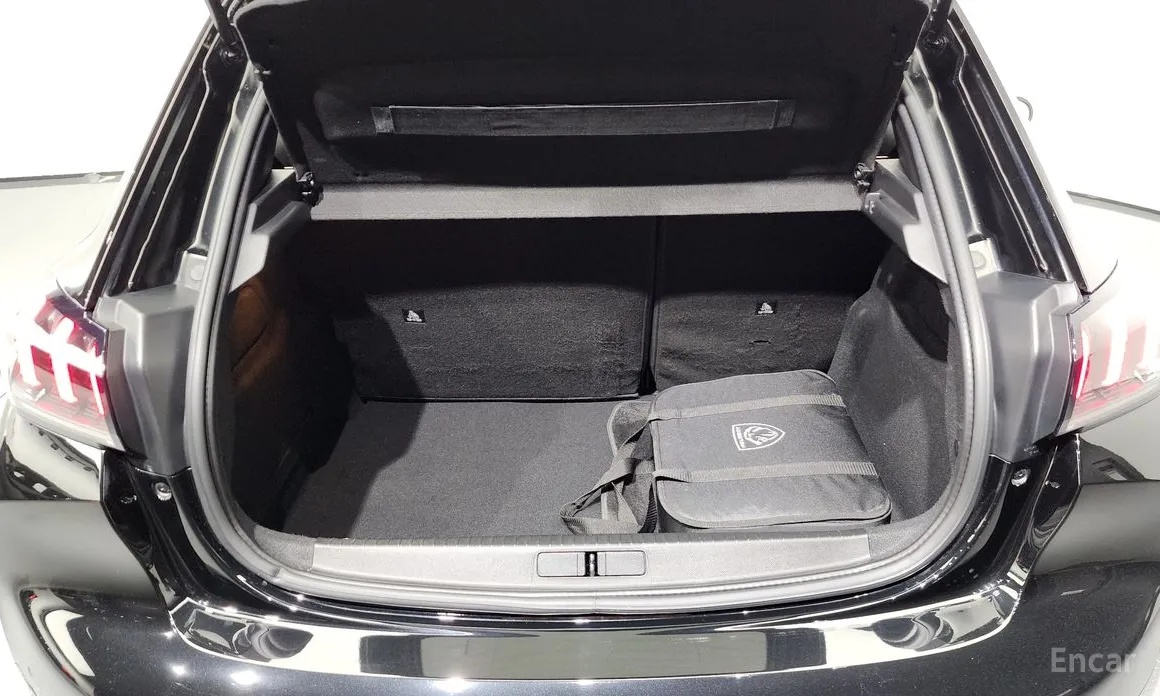 Фото 20 - Peugeot 208