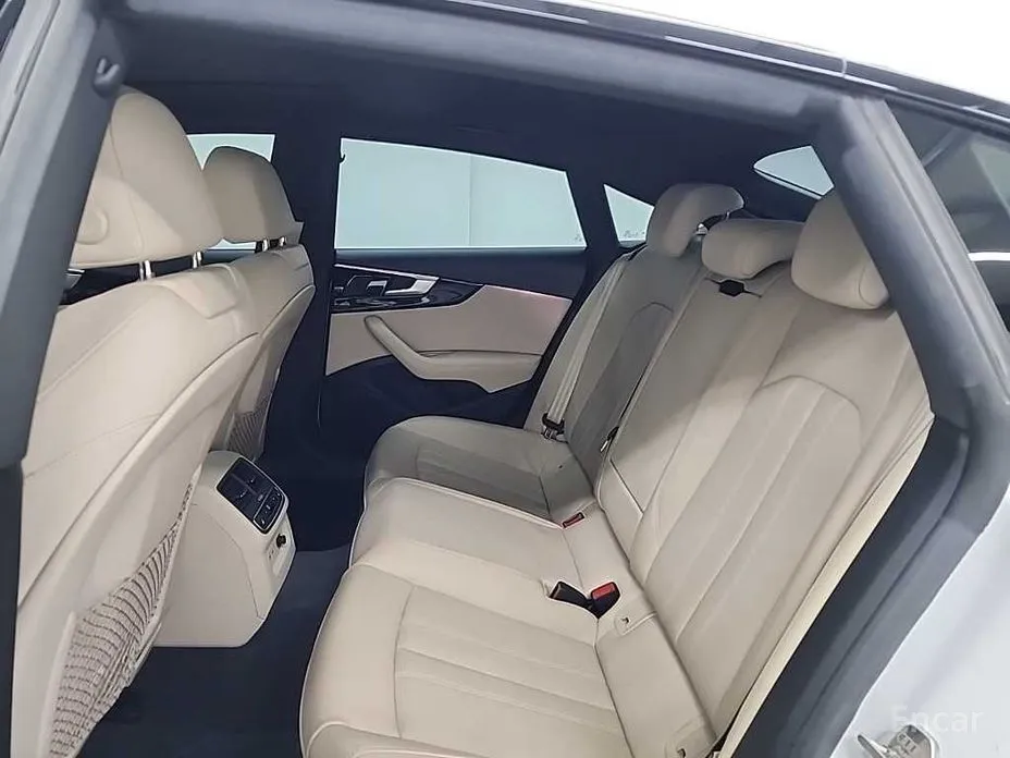 Фото 12 - Audi A5