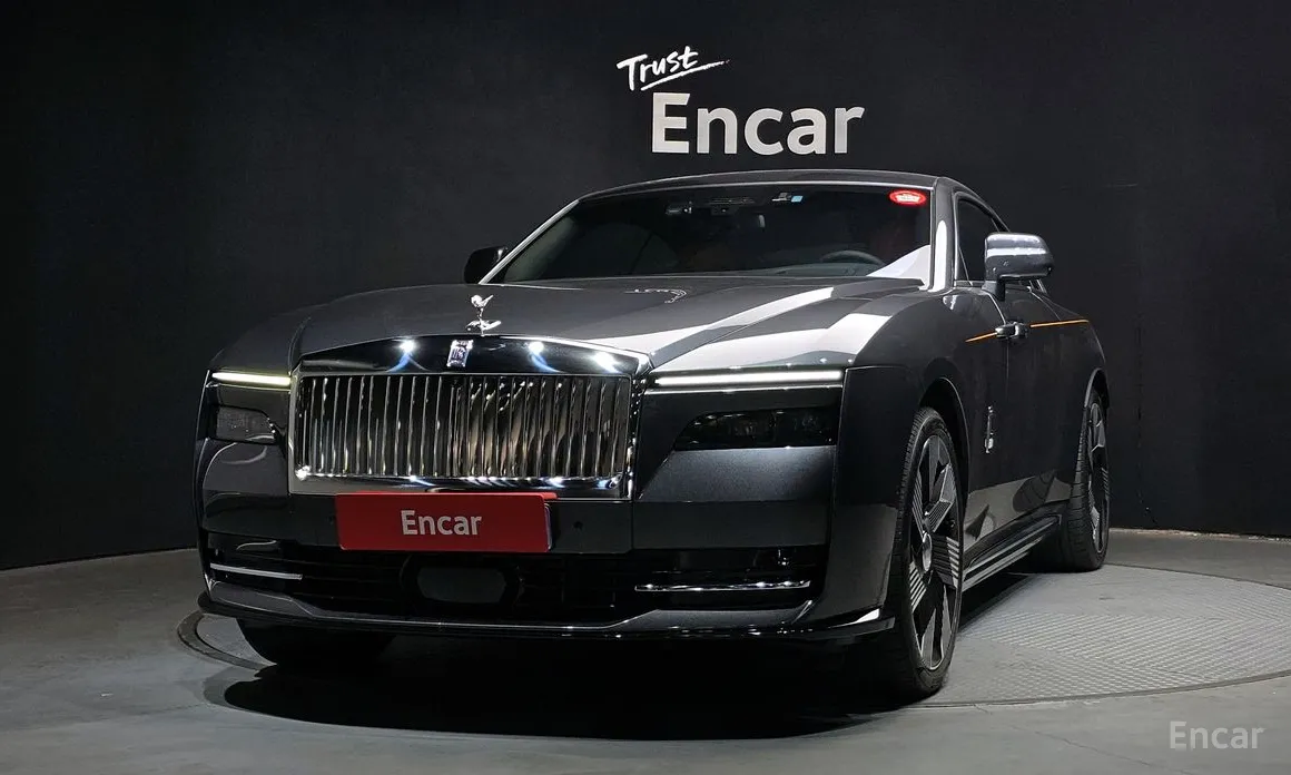 Фото 1 - Rolls-Royce Spectre