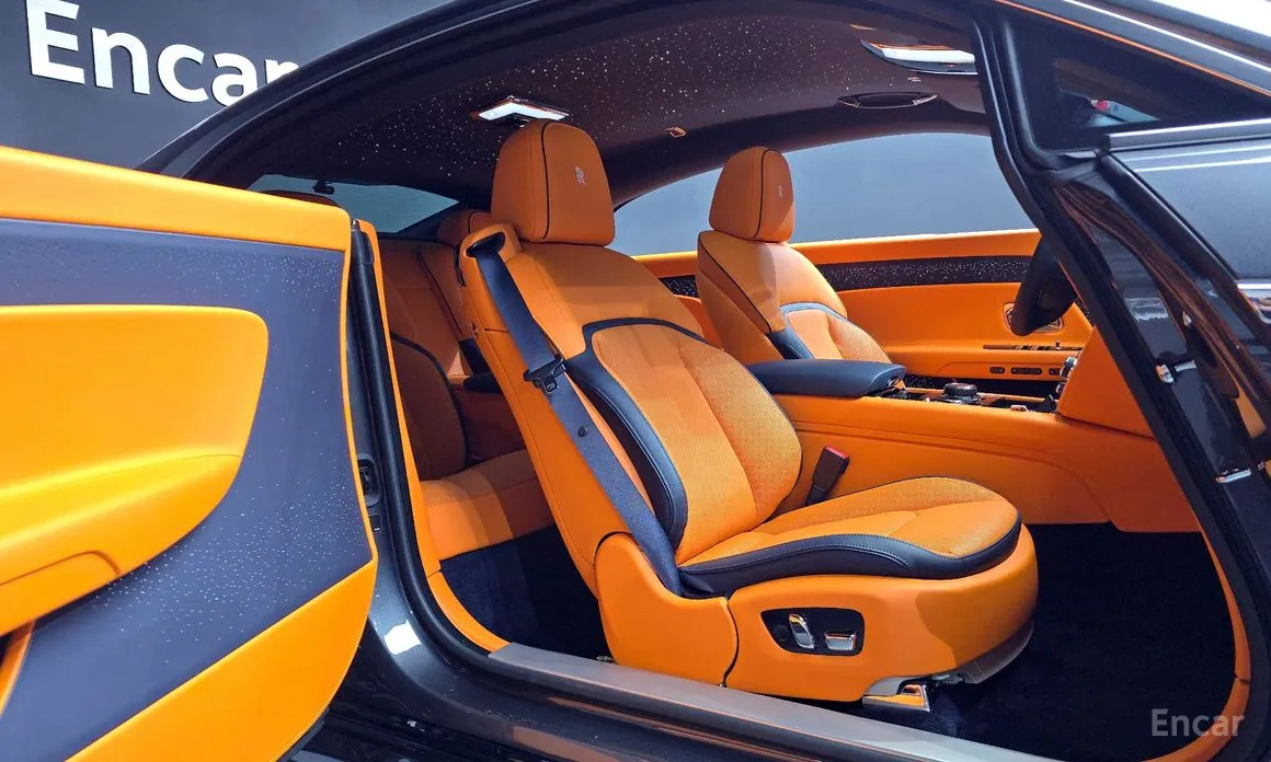 Фото 11 - Rolls-Royce Spectre