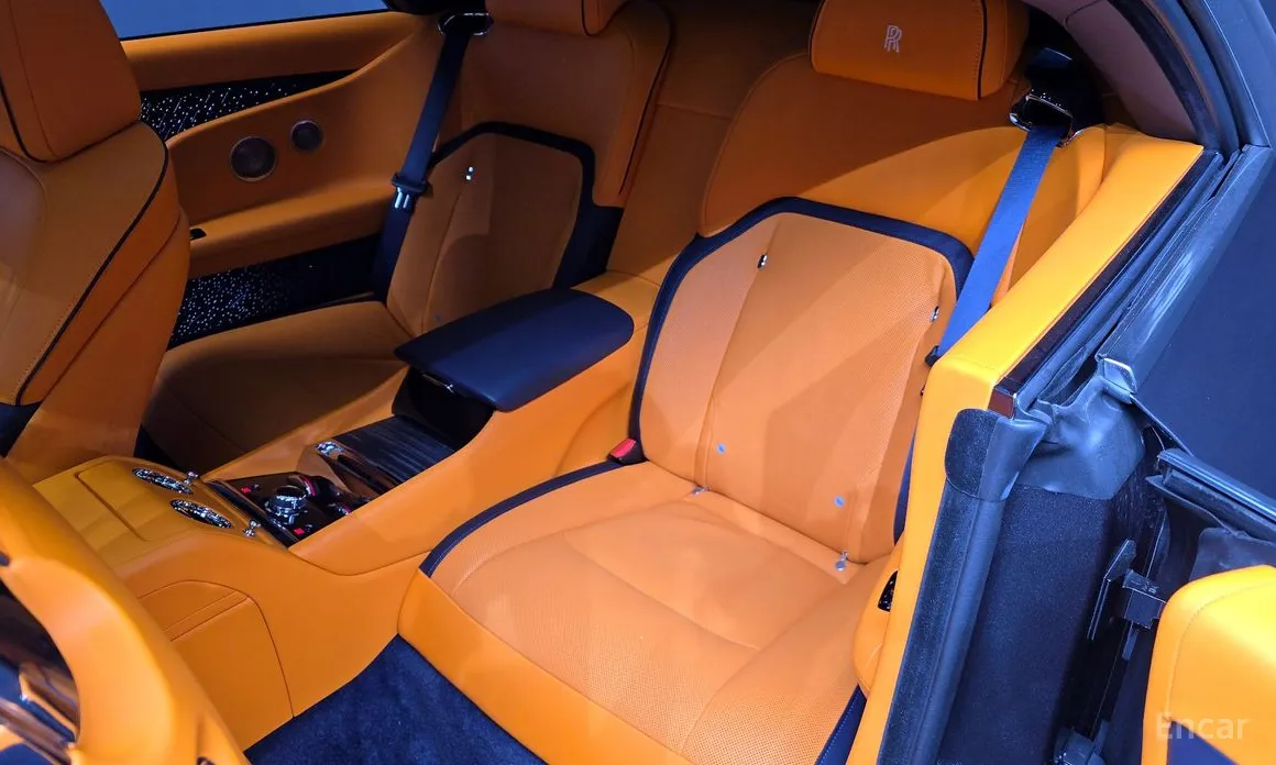 Фото 12 - Rolls-Royce Spectre