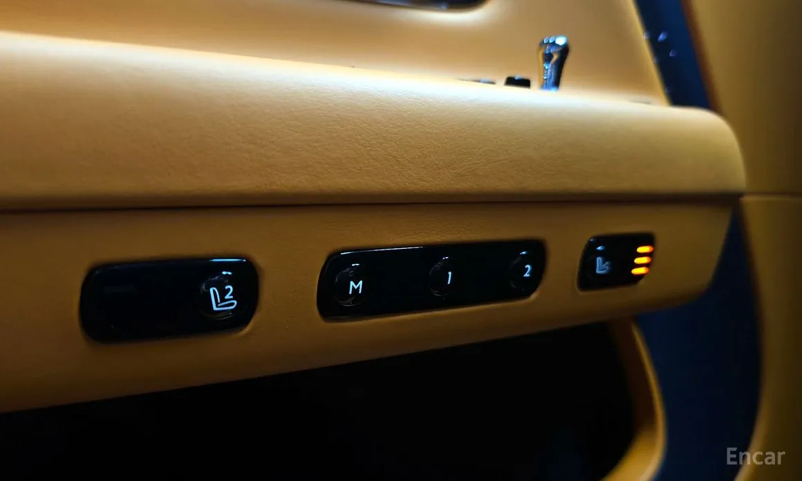 Фото 19 - Rolls-Royce Spectre