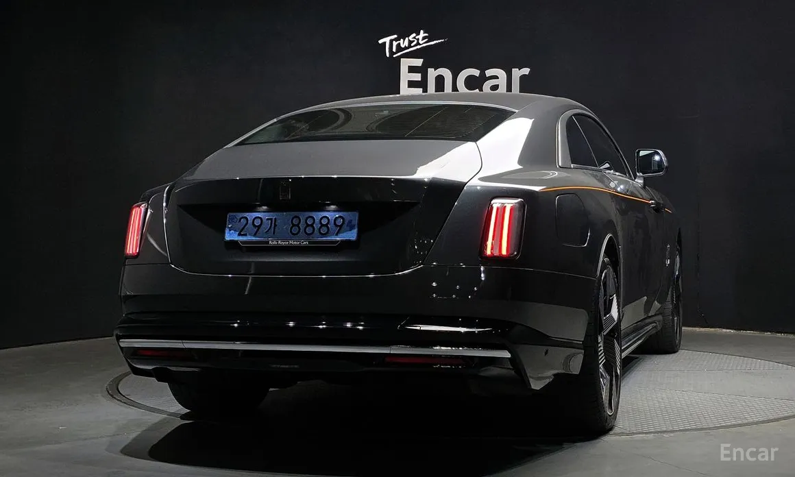 Фото 2 - Rolls-Royce Spectre