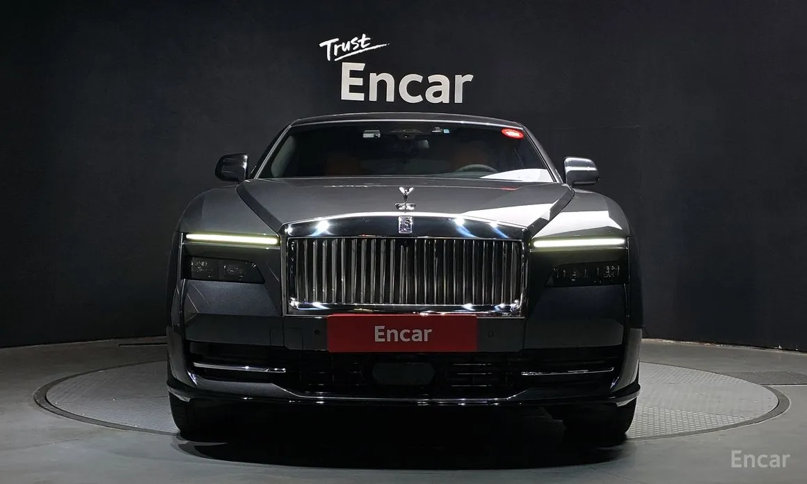 Фото 3 - Rolls-Royce Spectre