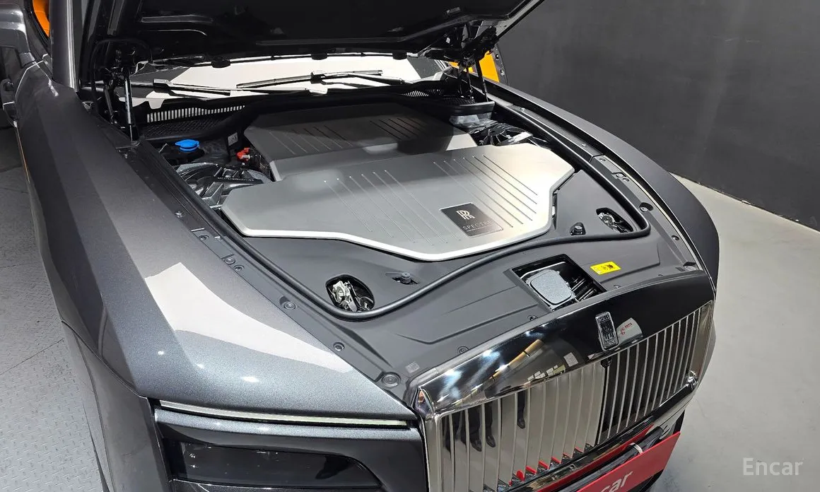 Фото 6 - Rolls-Royce Spectre