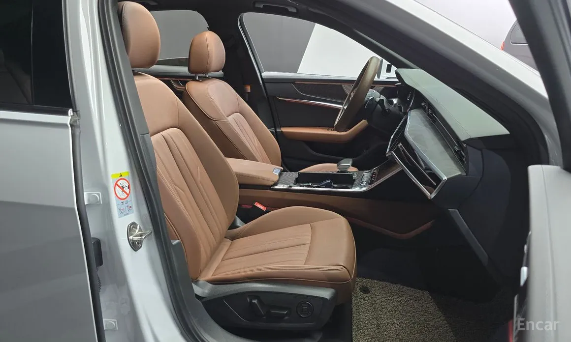 Фото 10 - Audi A6