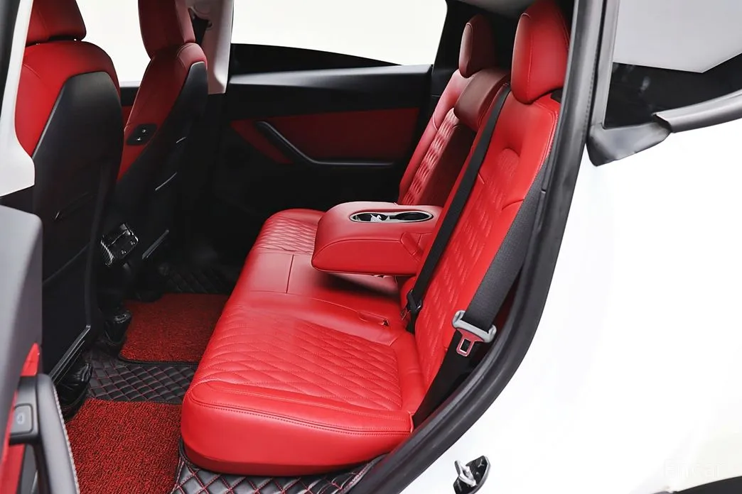 Фото 20 - Tesla Model Y