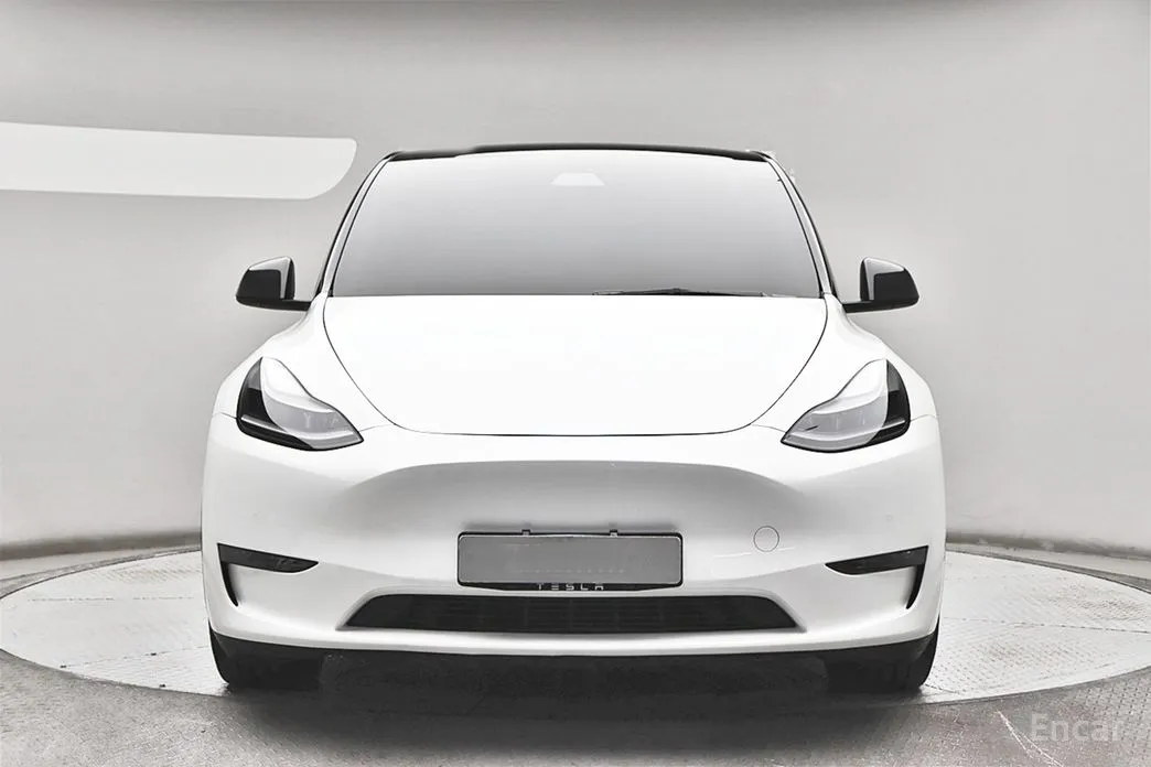 Фото 3 - Tesla Model Y