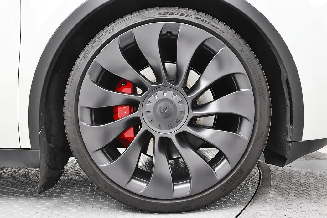 Фото 7 - Tesla Model Y