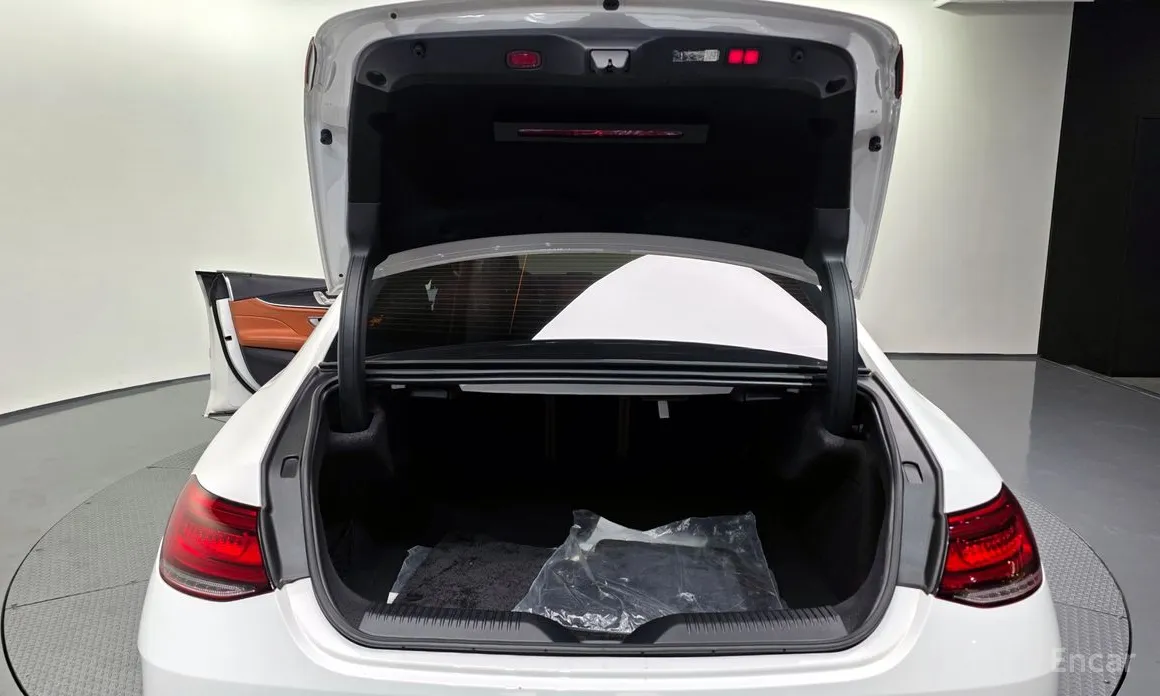 Фото 20 - Mercedes-Benz CLS-Class