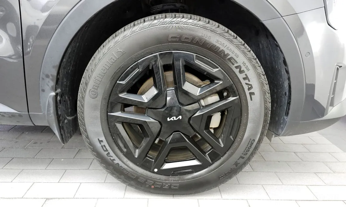 Фото 5 - Kia Sorento