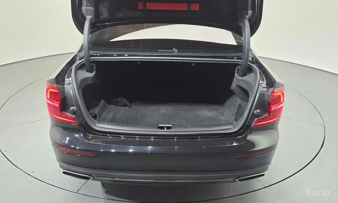 Фото 20 - Volvo S60