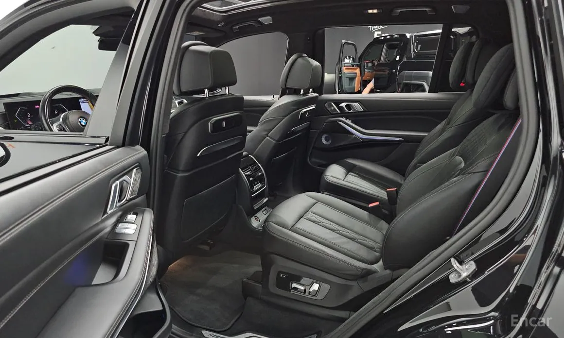 Фото 12 - BMW X7