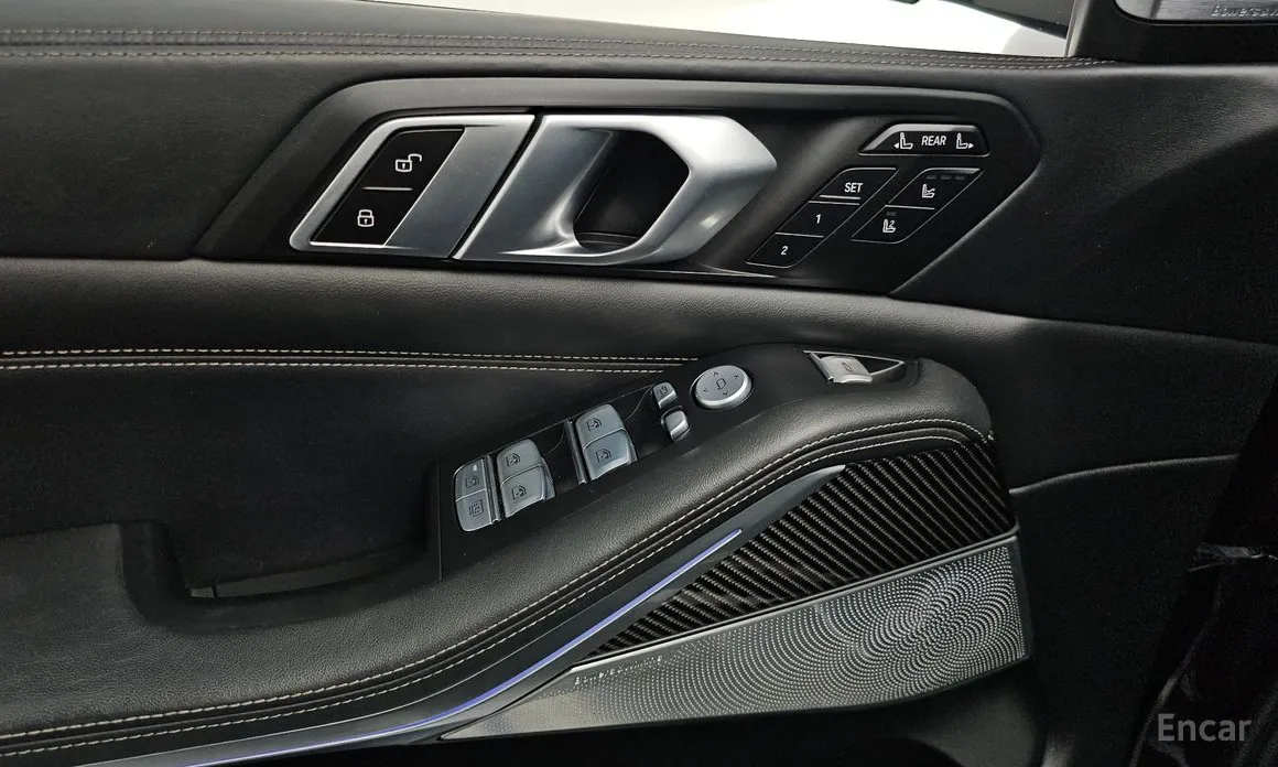 Фото 17 - BMW X7