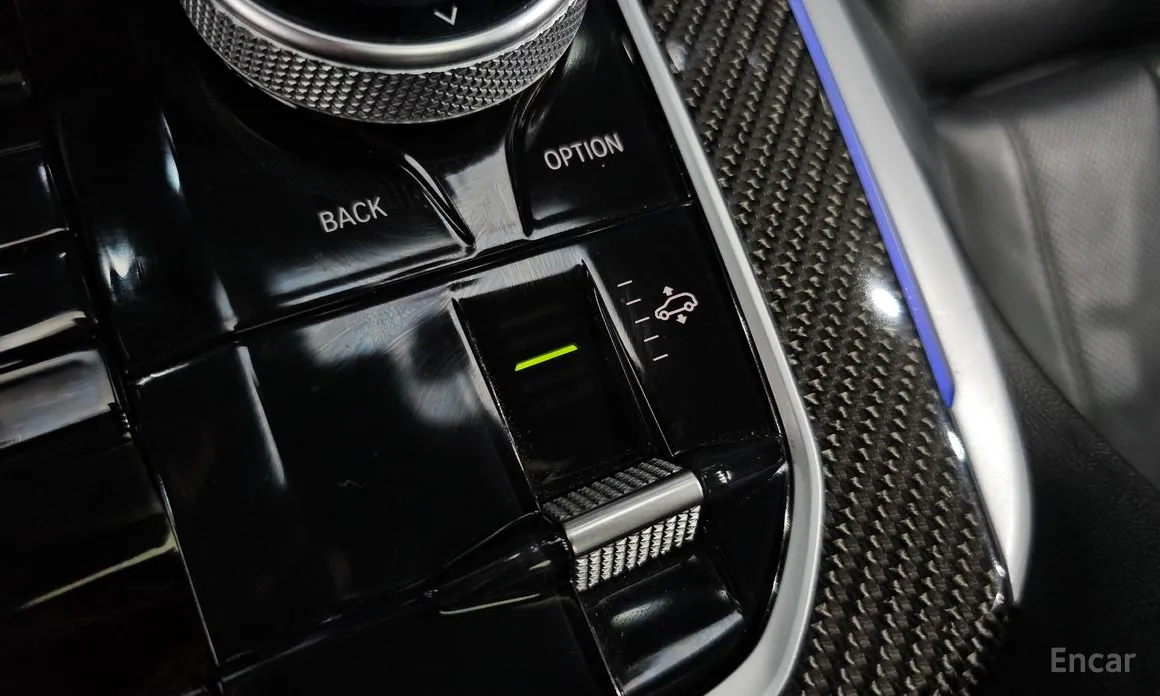 Фото 18 - BMW X7