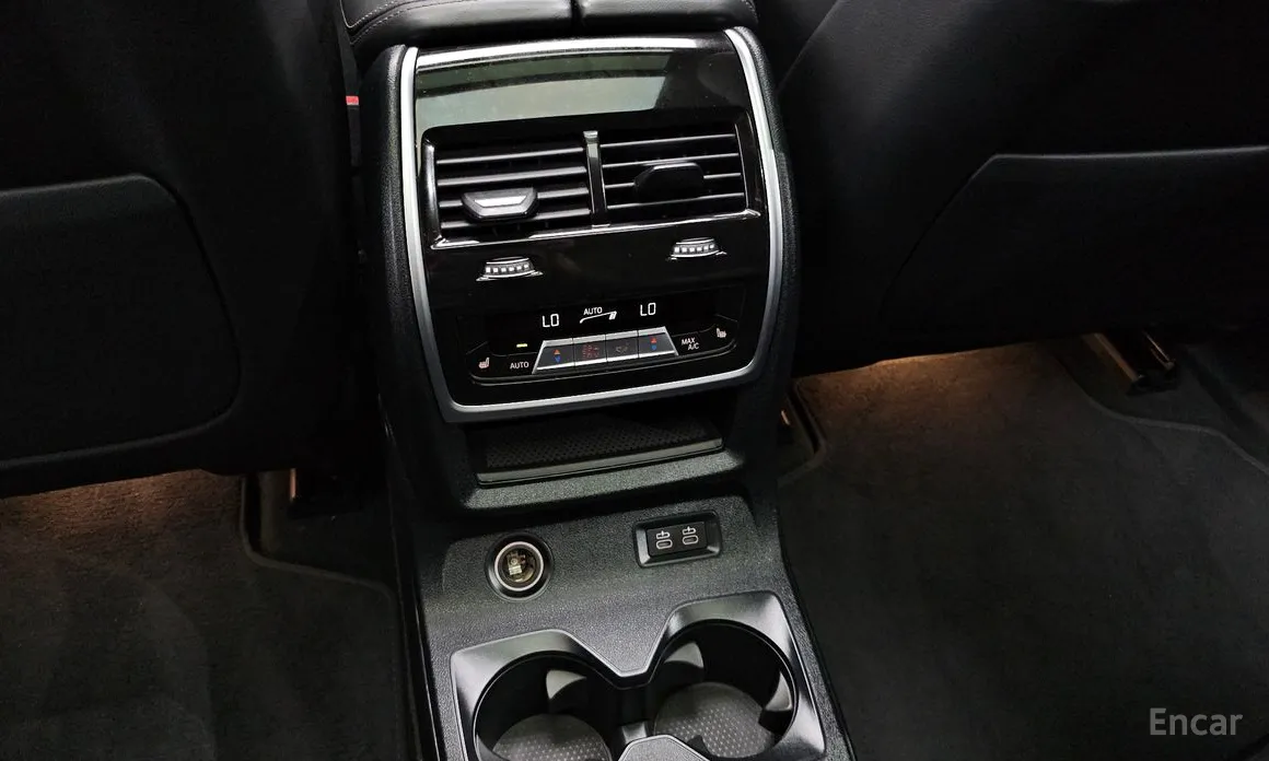 Фото 19 - BMW X7