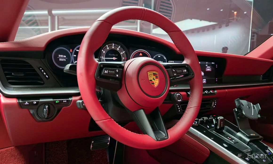 Фото 13 - Porsche 911