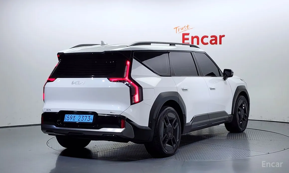 Фото 2 - Kia EV9