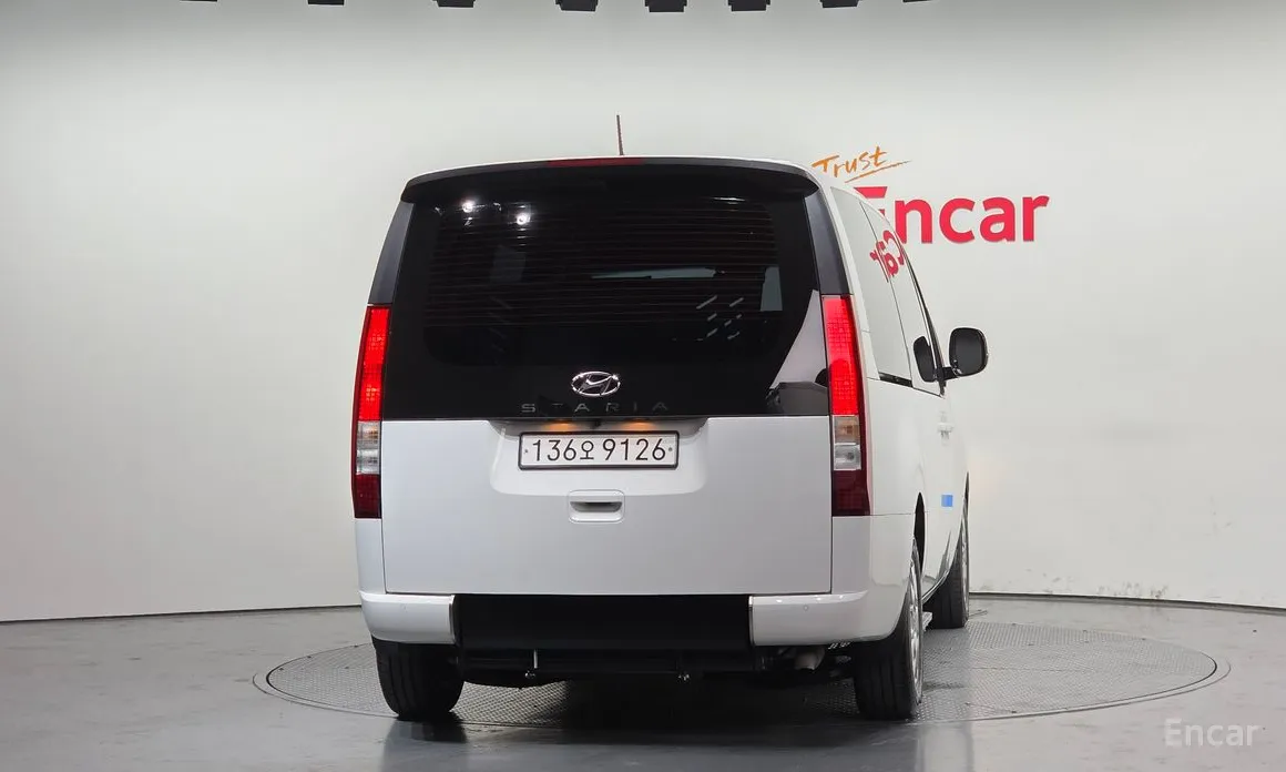 Фото 4 - Hyundai Staria