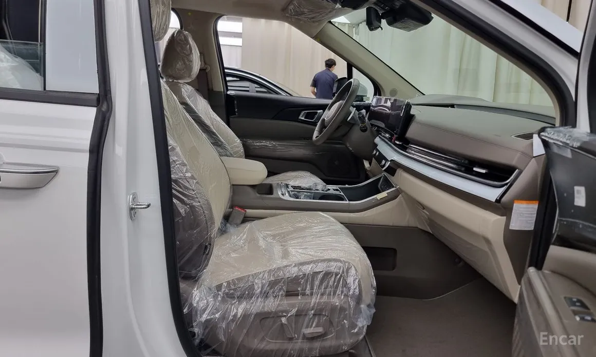 Фото 11 - Kia Carnival